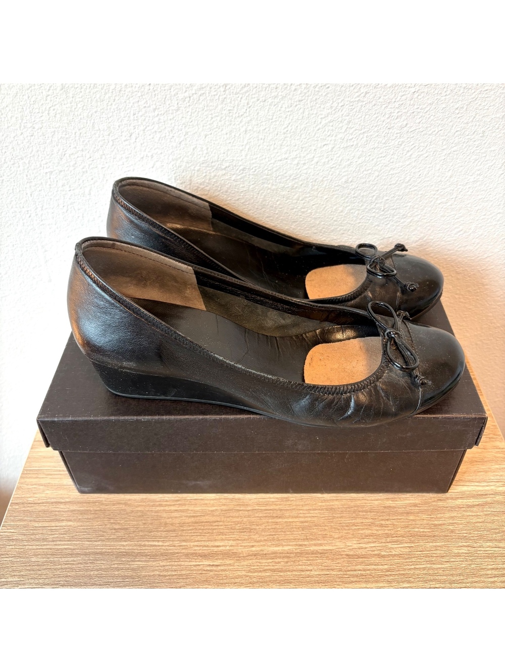 Cole Haan Air Tali Lace Wedge Pumps Black Leather Patent Bow Size 8B NikeAir